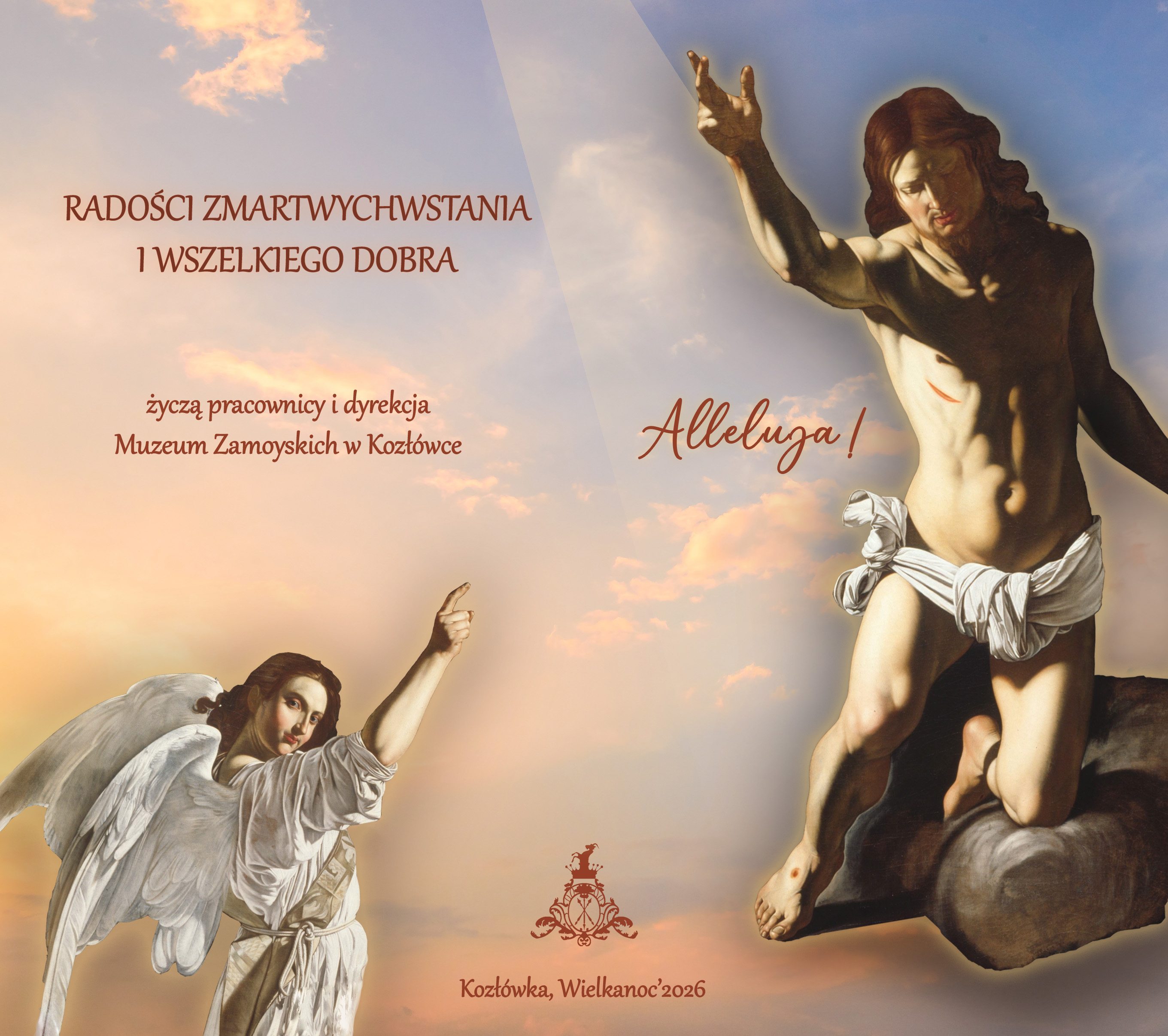 Tło całej grafiki utrzymane jest w ciepłych, pastelowych barwach nieba. Przez środek obrazu przebiega jasny, ukośny pas światła, który dzieli grafikę na dwie części i kieruje wzrok ku prawej stronie.
Po lewej stronie, widnieje tekst życzeń wielkanocnych: „Radości Zmartwychwstania i wszelkiego dobra”. Poniżej znajduje się dopisek: „życzą pracownicy i dyrekcja Muzeum Zamoyskich w Kozłówce”.
Poniżej, centralnie, widnieje herb Muzeum Zamoyskich, a pod nim podpis: „Kozłówka, Wielkanoc 2026”
Po prawej stronie znajduje się dynamiczna postać zmartwychwstałego Chrystusa – młody mężczyzna z długimi, brązowymi włosami, o silnej, nagiej sylwetce przepasanej białym materiałem na biodrach. Prawą rękę wznosi w geście błogosławieństwa, lewa jest lekko opuszczona. Na ciele widoczne są rany po ukrzyżowaniu: na boku oraz na stopach. Postać oświetlona jest snopem światła z góry, który wyraźnie kontrastuje z ciemnym tłem.
Obok postaci Chrystusa widnieje napis:
„Alleluja!” – złotą, kaligraficzną czcionką.
Po lewej stronie, poniżej tekstu z życzeniami, znajduje się postać anioła w białych szatach i ze skrzydłami. Anioł ma delikatną twarz i unosi prawą rękę do góry w geście wskazania – spogląda na widza z powagą.
